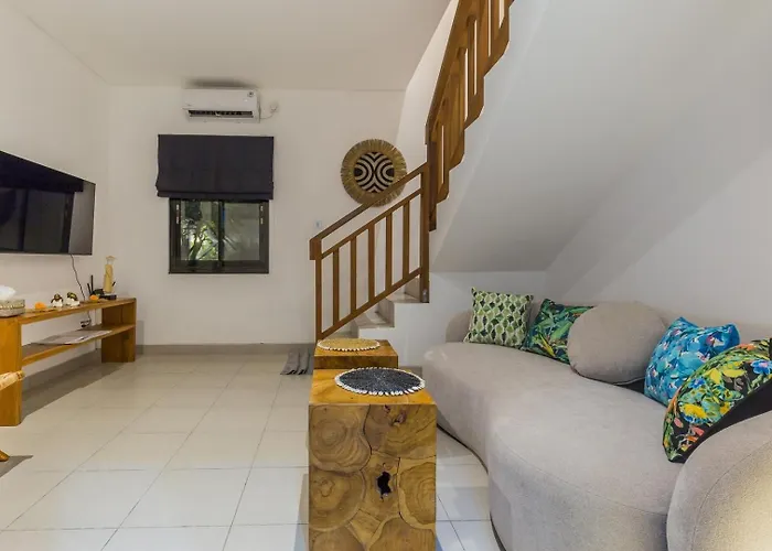 Cozy Loft Escape • Ac Living • Sunny Terrace アパート クタ